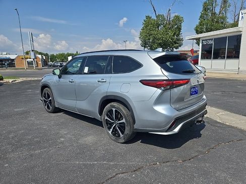 Used 2022 Toyota Highlander XSE image 7