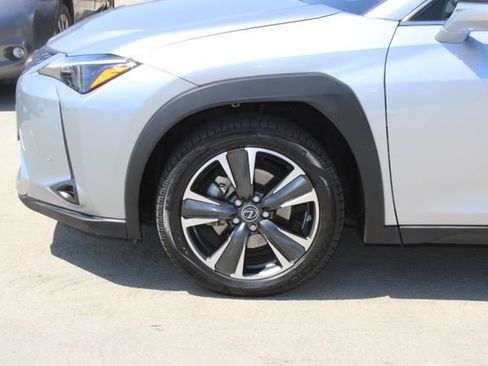 Certified 2023 Lexus UX 250h FWD w/ Accessory Package (Z2) image 3