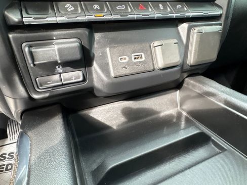 Used 2019 Chevrolet Silverado 1500 RST image 27