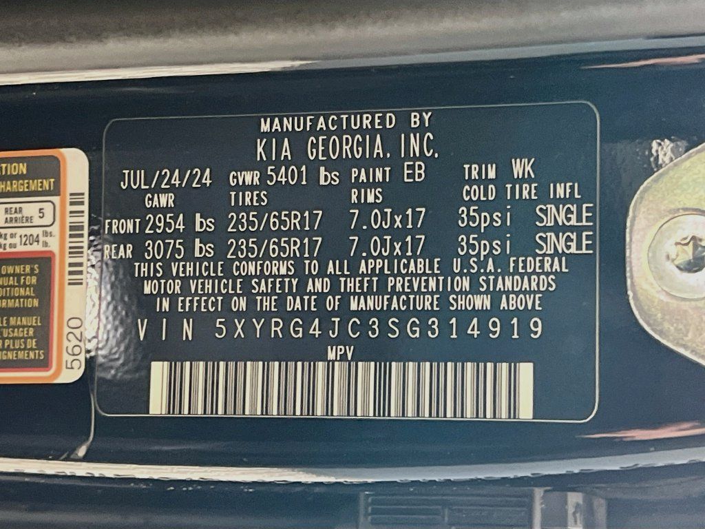 Certified 2025 Kia Sorento LX FWD image 13