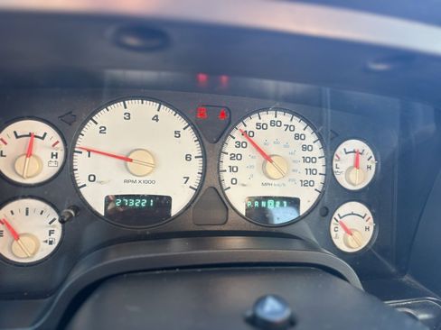 Used 2005 Dodge Ram 1500 Truck SLT image 15