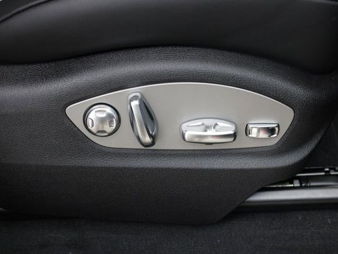 New 2026 Porsche Macan image 31