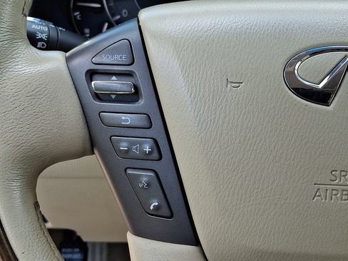 Used 2011 INFINITI QX56 4WD w/ Deluxe Touring Pkg image 22