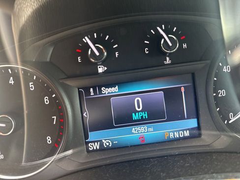 Used 2019 Buick Encore Essence image 25