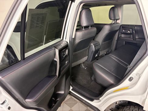 Used 2024 Toyota 4Runner TRD Off-Road Premium w/ Moonroof Package AWD/4WD image 28