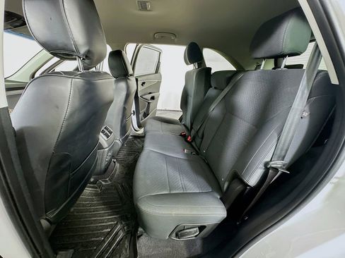 Used 2019 Kia Sorento FWD image 15