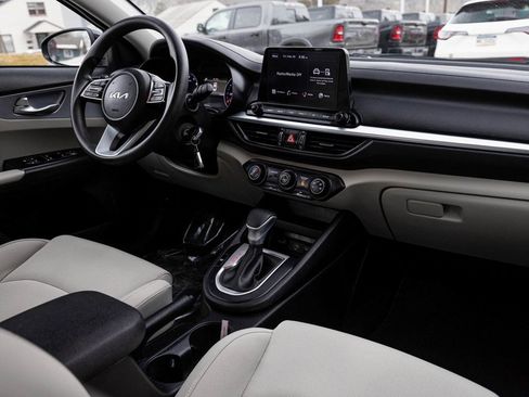 Used 2023 Kia Forte LXS image 32