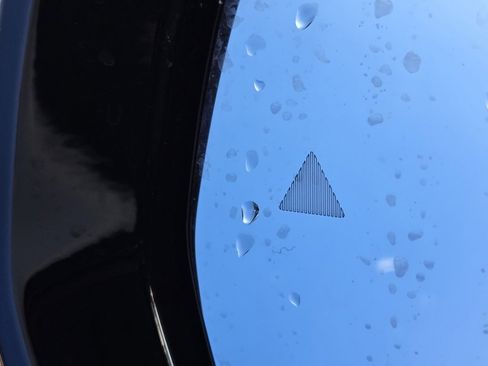 Used 2023 Jeep Grand Cherokee L Laredo image 32