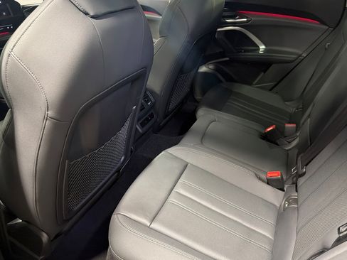 Used 2025 Audi Q5 Premium Plus w/ Premium Plus AWD/4WD image 11