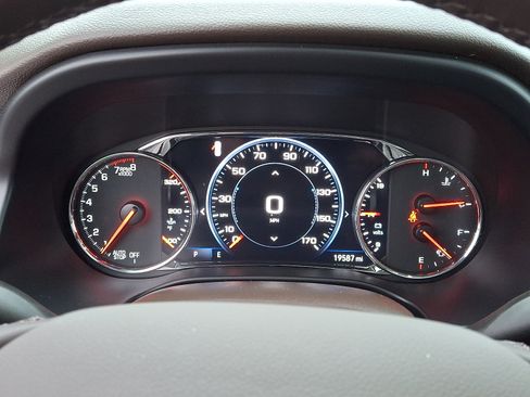 Certified 2023 GMC Acadia SLT w/ Technology Package AWD/4WD image 22