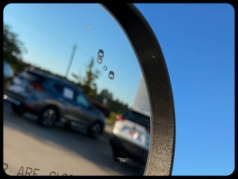 Used 2025 Kia Soul LX w/ LX Technology Package FWD image 12