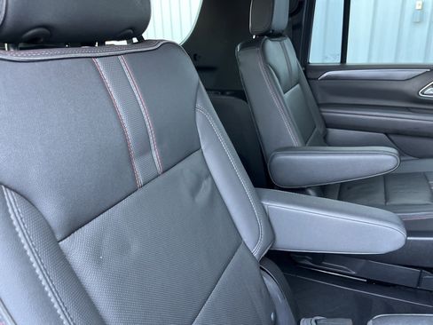 Used 2021 Chevrolet Suburban RST w/ Luxury Package image 46