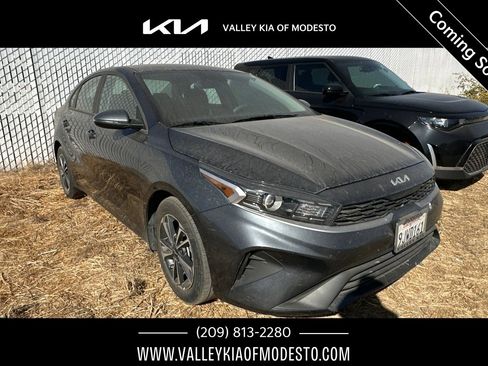 Used 2024 Kia Forte LXS w/ LXS Technology Package FWD image 1