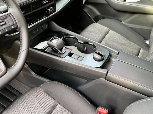 New 2026 Nissan Rogue SV image 7