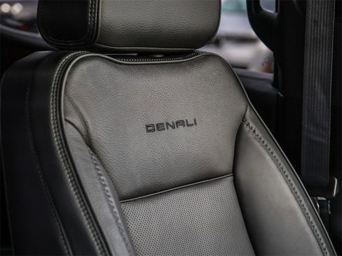 Certified 2025 GMC Yukon Denali image 22