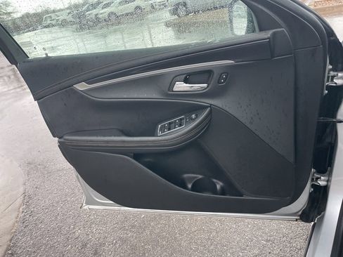 Used 2020 Chevrolet Impala LT image 29