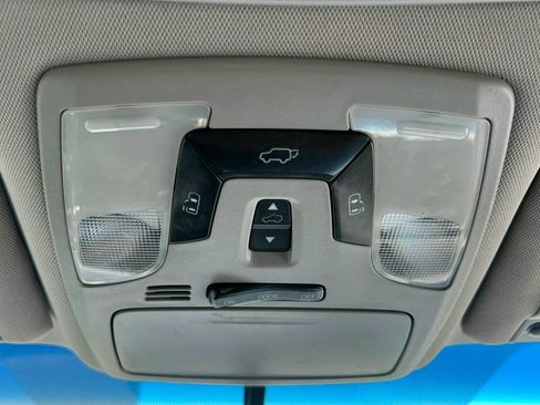 Used 2015 Toyota Sienna XLE w/ XLE Navigation Package FWD image 35