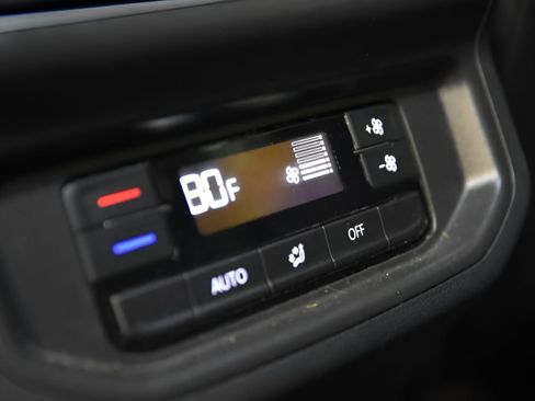 Used 2024 Volkswagen Atlas SE image 32