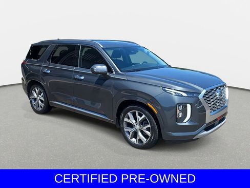 Used 2022 Hyundai Palisade Limited w/ Winter Package FWD image 3