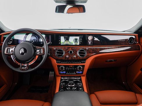 Certified 2025 Rolls-Royce Ghost AWD/4WD image 4
