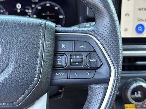 Certified 2025 Toyota 4Runner Limited AWD/4WD image 13