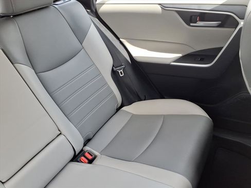 Used 2023 Toyota RAV4 XLE Premium image 24