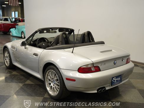 Used 2001 BMW Z3 3.0i RWD image 10