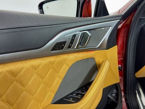 Used 2020 BMW M8 Convertible image 23