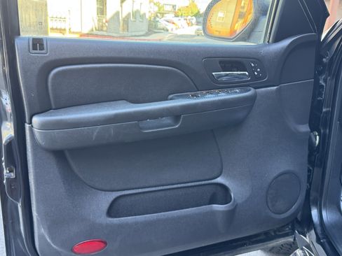 Used 2008 GMC Yukon XL SLT image 16