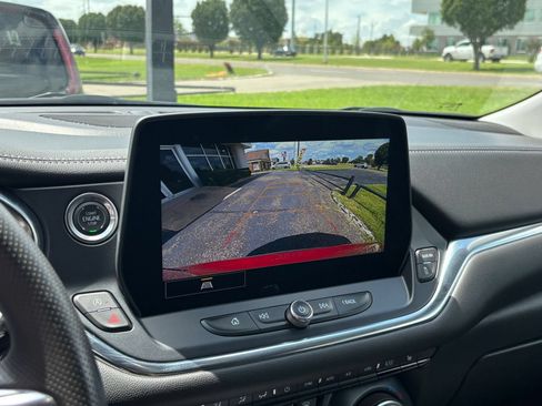 Used 2025 Chevrolet Blazer LT FWD image 24