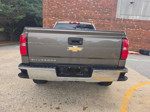 Used 2015 Chevrolet Silverado 1500 W/T RWD image 5