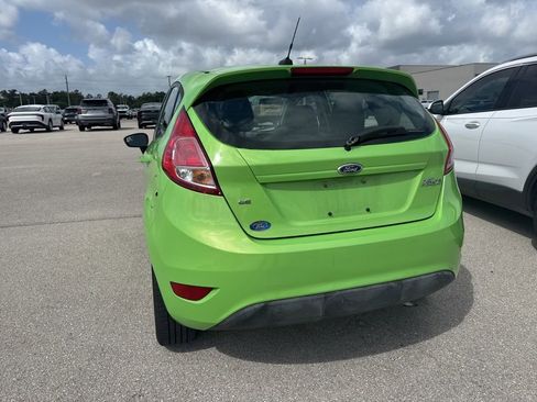 Used 2014 Ford Fiesta SE w/ Equipment Group 201A FWD image 6