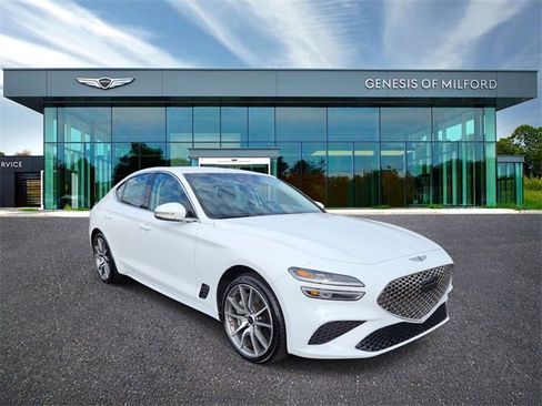 Used 2025 Genesis G70 2.5T image 3