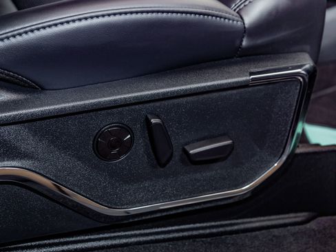 Used 2025 Ford F350 Platinum image 30