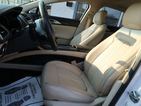 Used 2017 Lincoln MKZ Reserve image 6