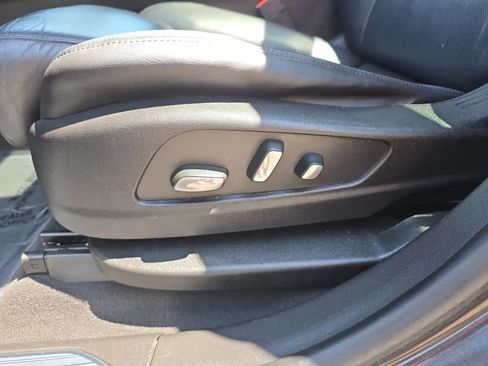 Used 2017 Cadillac XT5 Luxury FWD image 16