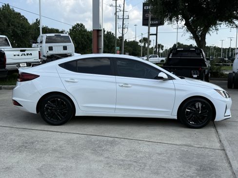 Used 2020 Hyundai Elantra Value Edition w/ Cargo Package (C1) FWD image 3