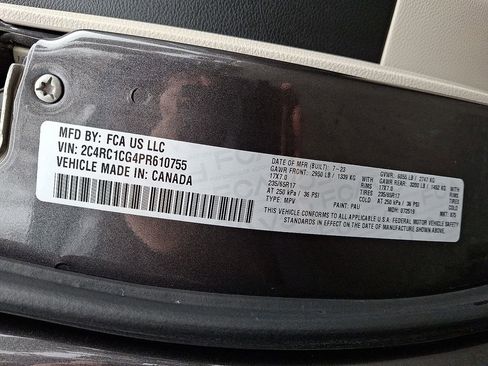 Used 2023 Chrysler Voyager LX image 27