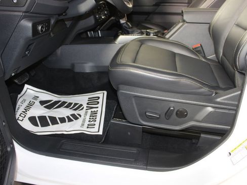 Certified 2025 Ford Bronco Badlands image 10