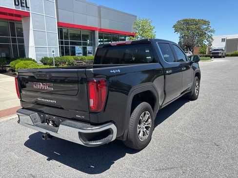 Used 2025 GMC Sierra 1500 SLT AWD/4WD image 10