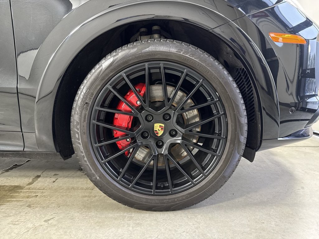 Certified 2023 Porsche Cayenne GTS AWD/4WD image 15