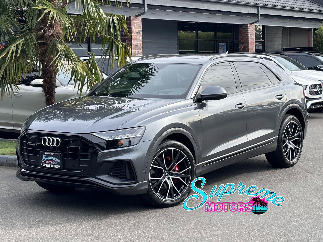 Used 2019 Audi Q8 Prestige w/ Year 1 Package AWD/4WD image 1