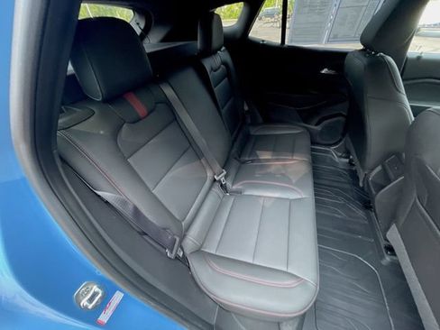 Used 2024 Chevrolet Trax RS w/ Sunroof Package FWD image 26