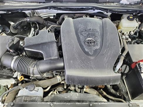 Used 2021 Toyota Tacoma TRD Off-Road image 27