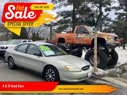 Used 2003 Ford Taurus LX image 1