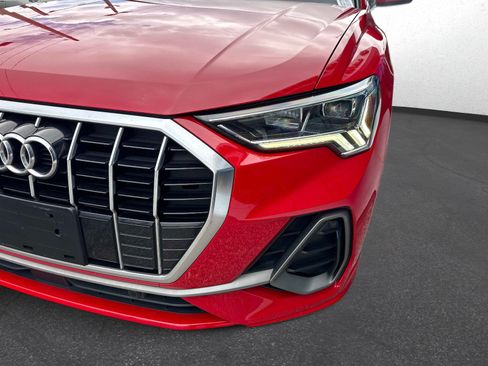 Used 2019 Audi Q3 2.0T Premium Plus AWD/4WD image 9