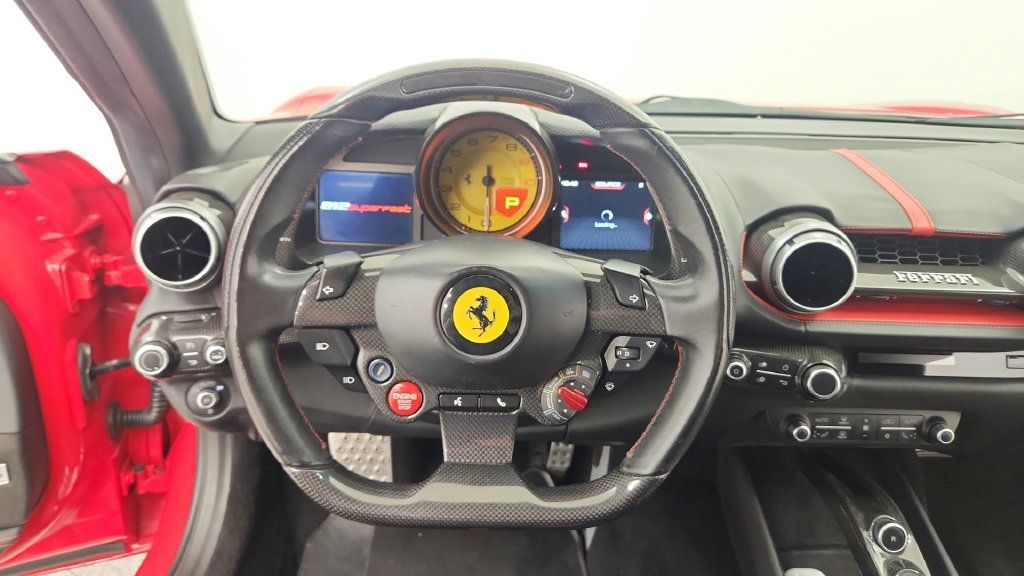 Used 2018 Ferrari 812 Superfast RWD image 32