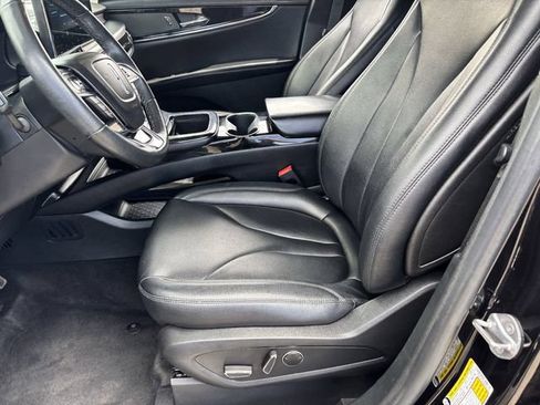 Used 2022 Lincoln Nautilus FWD image 19