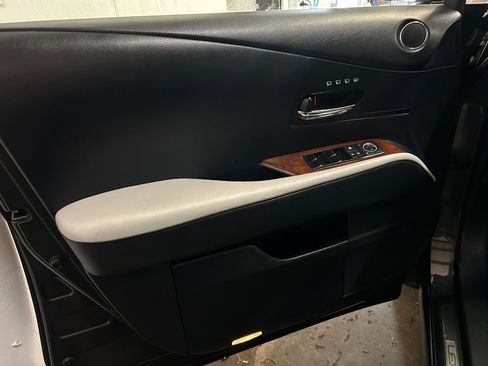 Used 2010 Lexus RX 450h AWD image 12