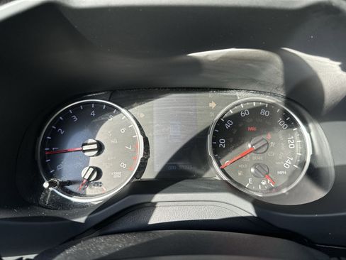 Used 2020 Toyota RAV4 LE image 10